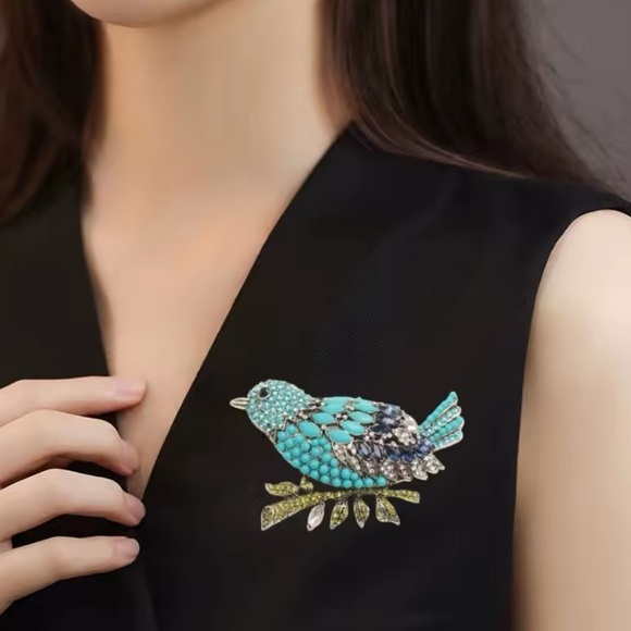 Robin Turquoise Bird Brooch - Picture 4 of 5
